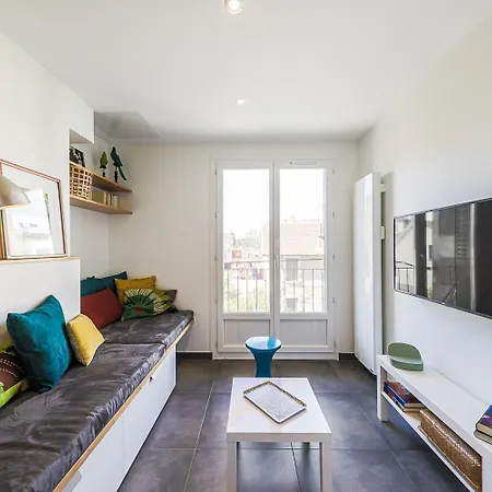 Appartement Le Smart & Cosy - Location Entier - 4 - Parking Gratuit Autour De La Copropriete- Wifi Fibre -gare A 20 Min Grenoble