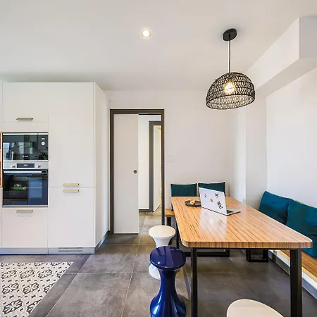 Le Smart & Cosy - Location Entier - 4 - Parking Gratuit Autour De La Copropriete- Wifi Fibre -gare A 20 Min *