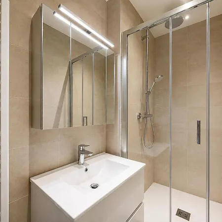 Le Smart & Cosy - Location Entier - 4 - Parking Gratuit Autour De La Copropriete- Wifi Fibre -gare A 20 Min * Grenoble