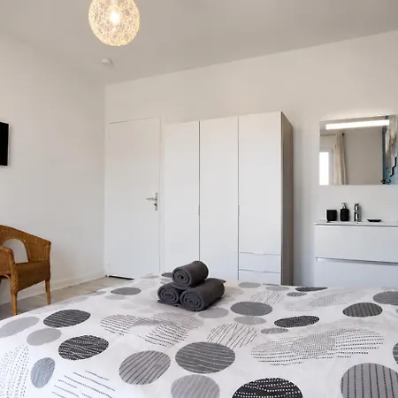 Le Smart & Cosy - Location Entier - 4 - Parking Gratuit Autour De La Copropriete- Wifi Fibre -gare A 20 Min * Grenoble